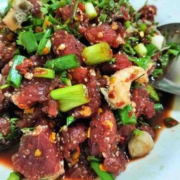 ก้อยเนื้อหั่นเล็กๆเผ็ดขมๆๆ...รสจัดจ้านแบบอีสาน