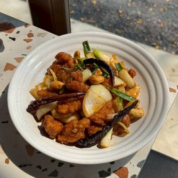 ไก่ผัดเม็ดมะม่วงหิมพานต์