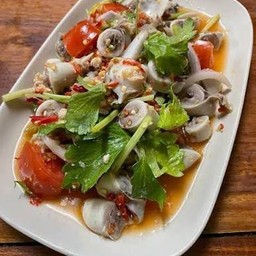 ยำไส้ตัน