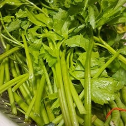 กำไรทองผักสด ตลาดสังกะสี