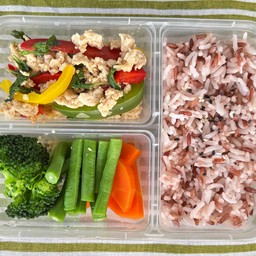 Bunny kitchen สาขาพลีโน่รามอินทรา