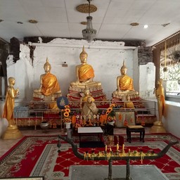 วัดกระโจมทอง