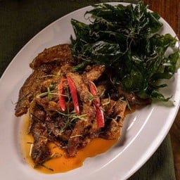 ฉู่ฉี่ปลาเนื้ออ่อน ငါးနုသ အုန်းနို့အနှစ်ချက်