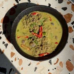 แกงเขียวหวานเนื้อโคขุนสับ