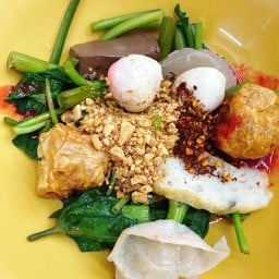 เม้งโภชนา ลูกชิ้นปลา เย็นตาโฟ ปิ่นเกล้า ปิ่นเกล้า