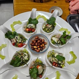 กุ้งแช่น้ำปลา  ပုစွန်အစိမ်းသုပ်