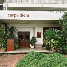 ร้านกาแฟ คาเปเดี้ยม ถนนราชมรรคา นครปฐม