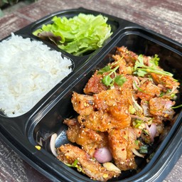 ข้าวยำไก่แซ่บ