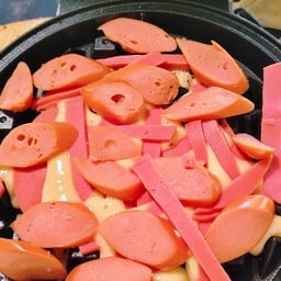 มากินกัน วาฟเฟิลไส้ทะลัก