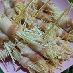 หม่าล่า ริมคลอง