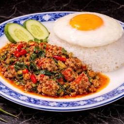 เนื้อโคขุนกะเพรา(ราดข้าว)