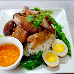 ข้าวขาหมู (ไม่มีไข่)