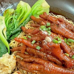 ก๋วยเตี๋ยวตีนไก่แห้ง