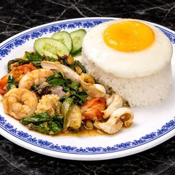 ทะเลกะเพรา(ราดข้าว)