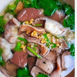 เกาเหลาเลือดหมู