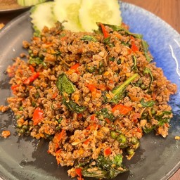 ผัดเผ็ดต้องกาญกระดูกอ่อน