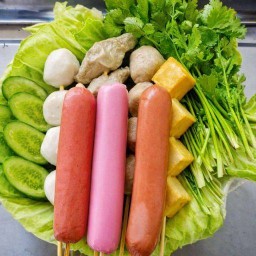 ลูกชิ้น&ไส้กรอกทอด -