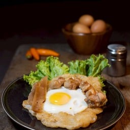 คั่วไก่อบพิเศษ (ไก่+หมึกกรอบ)