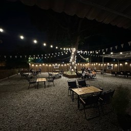 ร้าน ย่าง อยู่ แคมป์ หมูกระทะชั่งกิโล