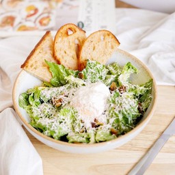 Caesar Salad Crispy bacon
