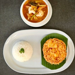 ข้างแกงส้มกุ้งผักรวม ไข่เจียวกรอบ
