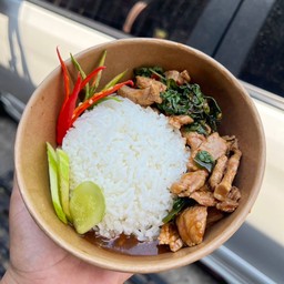 กะเพราหมูชิ้น