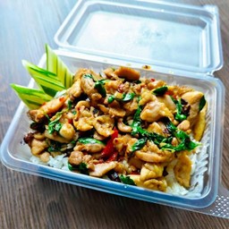 ข้าวกะเพราไก่โคตรจุก