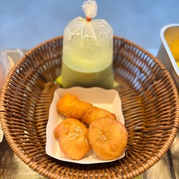 น้ำเต้าหู้ชาเขียว