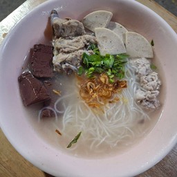 ร้านก๋วยเตี๋ยววังชะโอน คุ้งลาน