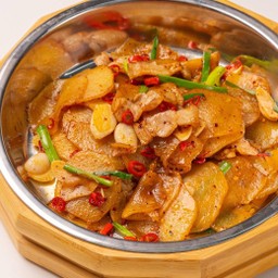 มันฝรั่งผัดหมูสามชั้น