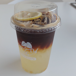แบล็คเลม่อนฮันนี่โซดา
