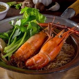 กุ้งอบวุ้นเส้น