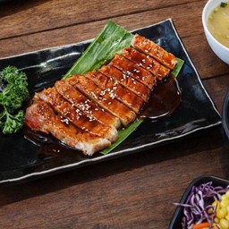 หมูย่างโซลซอส (Grilled Pork Korean)