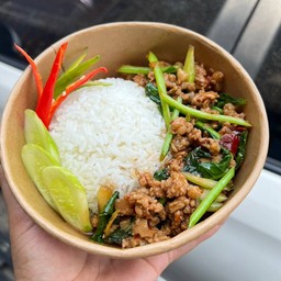 คะน้าหมูสับ