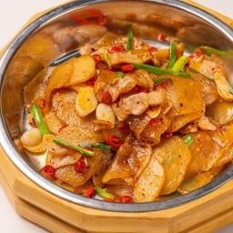 มันฝรั่งผัดหมูสามชั้น