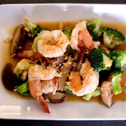 บล็อกโคลี่ผัดกุ้ง