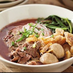 ก๋วยเตี๋ยวหมูน้ำตก