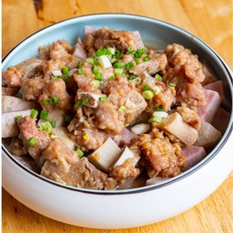 เผือกนึ่งซีอิ๊วซี่โครงหมู