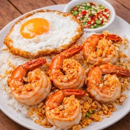 ข้าวกุ้งทอดกระเทียม