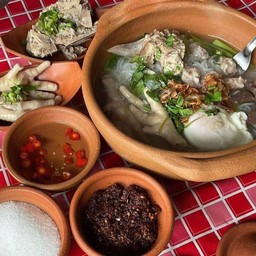 ก๋วยจั๊บหม้อดิน