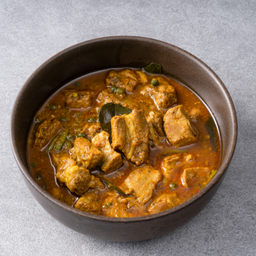 แกงคั่วพริกซี่โครงอ่อน (S)