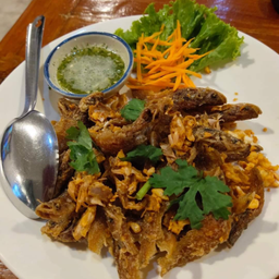 ปลาเนื้ออ่อนทอดกระเทียม ငါးနုသီးကြော်