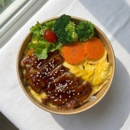 ข้าวไข่ข้นไก่เทอริยากิ (Chicken Teriyaki & Creamy Omelet Rice)