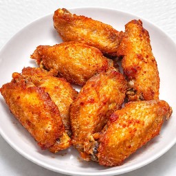 ปีกไก่ทอดน้ำปลา (ปีกกลาง 7 ชิ้น)