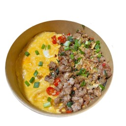ข้าวหมูสับคั่วพริกเกลือไข่ข้น