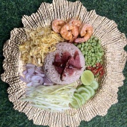 ป้าสุมาลีข้าวคลุกกะปิ โรบินสัน บ่อวิน