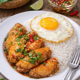 ข้าวพริกเกลือปีกกลางไก่