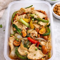 ผัดเม็ดมะม่วงไก่
