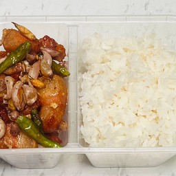 ข้าวสามชั้นทอดพริกสด