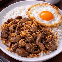 ข้าวเครื่องในไก่ทอดกระเทียม